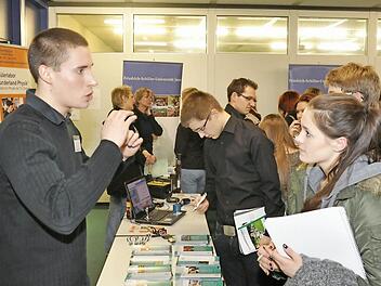 Auch ein Vertreter der Hochschule Chemnitz war 2014 vor Ort - und wird es wieder sein.  Foto: privat