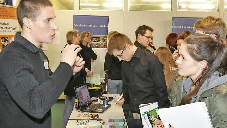 Auch ein Vertreter der Hochschule Chemnitz war 2014 vor Ort - und wird es wieder sein.  Foto: privat