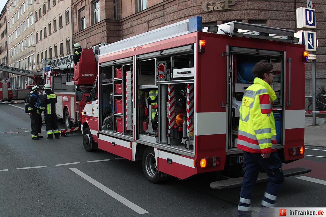 Feuerwehreinsatz nach Blitzeinschlag in Nürnberg