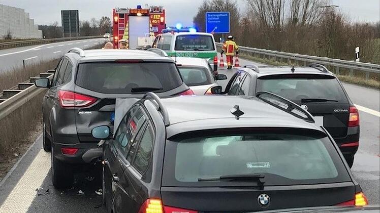 Auf der A73 kam es am Dienstagmorgen in Fahrtrichtung Bamberg zu einem schweren Verkehrsunfall bei Breitengüßbach.  Foto: Ronald Rinklef