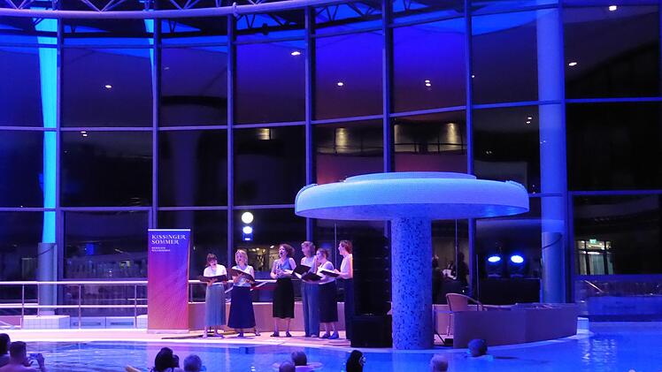 Das Kobra Ensemble in der Kisssalis Therme. Foto: Gerhild Ahnert