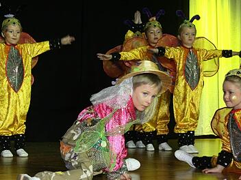 Der Tanz der Purzelgarde war putzig anzusehen. Fotos: Sonja Adam