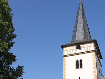 Um  die Sanierung des  Turms der St.-Martin-Kirche in Eltingshausen ging es im Oerlenbacher Gemeinderat. Foto: Archiv/Martina Straub