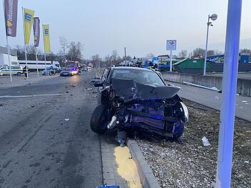 In Niederf&uuml;llbach im Landkreis Coburg ist es am Montag zu einem schweren Unfall gekommen.