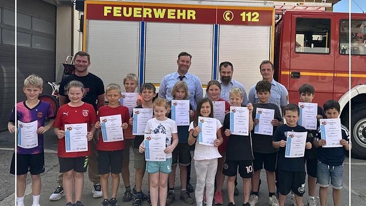 Zapfendorf: M&auml;dchen und Jungen der Kinderfeuerwehr erfolgreich ausgebildet