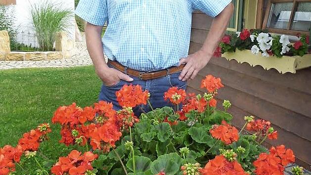 Auch das ist Tobias Braunersreuther: der Gartenliebhaber. Foto: Werner Reißaus