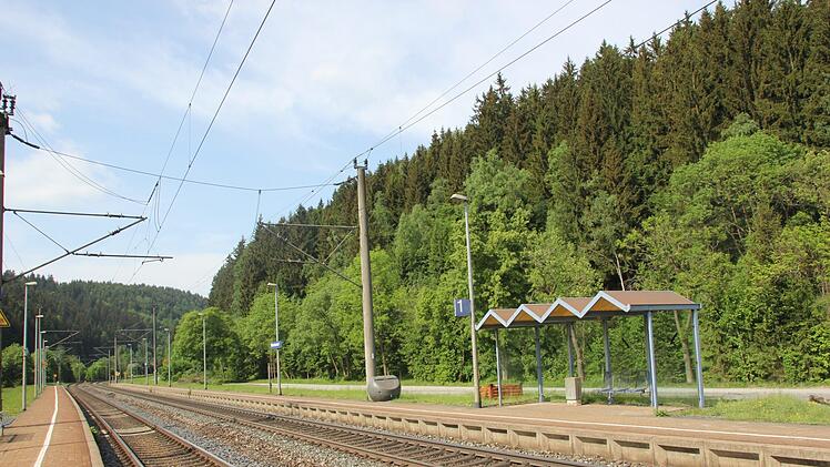 Impressionen vom Bahnhof Förtschendorf - aufgenommen im Sommer 2018. Foto: Andreas Schmitt