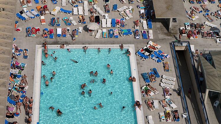 Freibad am Stadtstrand in Barcelona