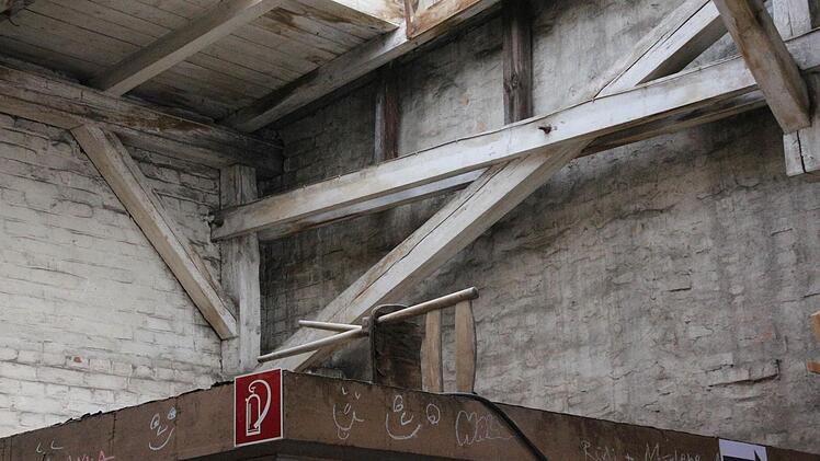 Suchbild: Wo ist der Stuhl?