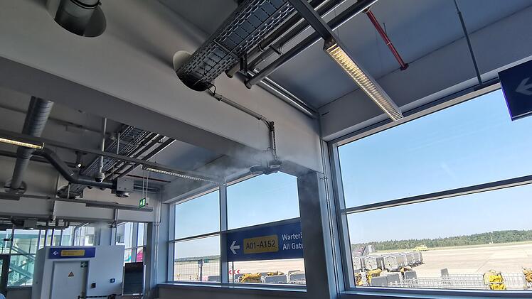 Flughafen Nürnberg erklärt besondere Maßnahme: "Versprühen hier nur Wasser"