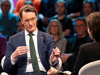 Nicht nur Friedrich Merz, sondern auch das Auftreten seiner ganzen Partei veranlassten Hendrik Wüst zu deutlicher Kritik.