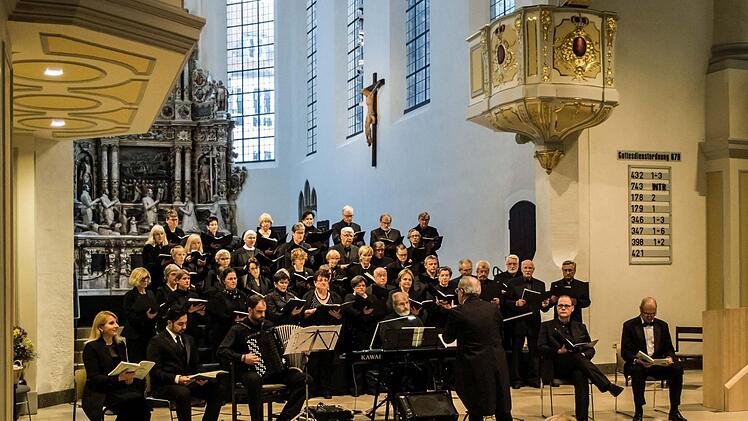 Die "Petite Messe solennelle" von Gioacchino Rossini erlebte eine eindringliche Aufführung in der Coburger Morizkirche.Foto: Jochen Berger