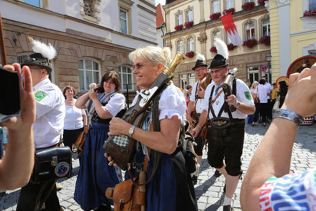 Eröffnung der Kulmbacher Bierwoche mit Büttnertanz und Bieranstich; Foto: Barbara Herbst