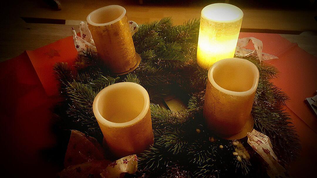 Lesergalerie: Adventskränze