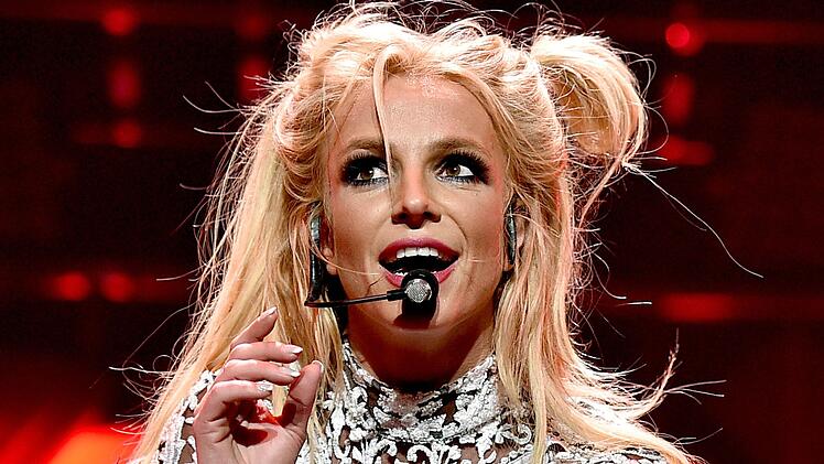 Popstar Britney Spears wurde wegen Fahrens unter Drogen- und Alkoholeinfluss zu einer einj&auml;hrigen Bew&auml;hrungsstrafe verurteilt.