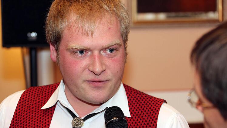 Dirigent Daniel Richter vom Musikverein Burghaig.