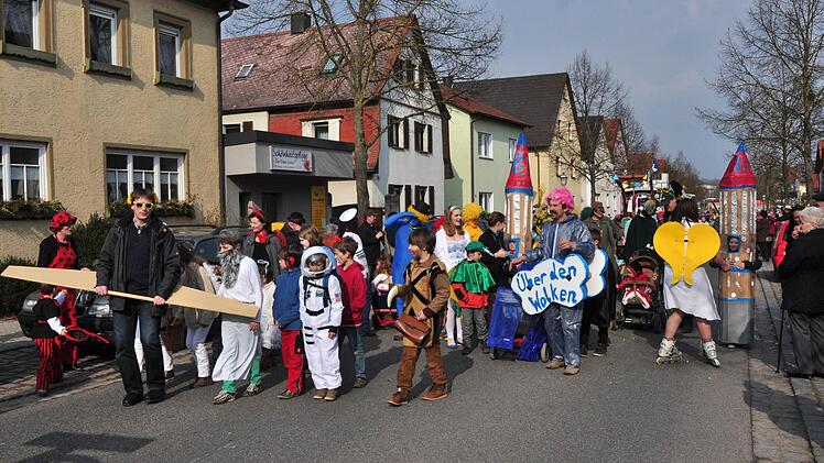 "Über den Wolken" schwebten die Mitglieder der Familienbande.