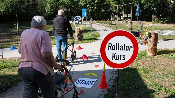 Auf einem Parcours üben die Senioren alle möglichen Alltagssituationen. Am 20. Februar startet ein solcher Kurs in Sonnefeld.  Foto: Christian Licha