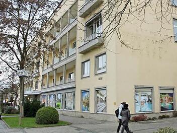 Die österreichische Meinl Bank und die russische Peresvet-Group wollen das seit drei Jahren geschlossene Ex-Steigenberger-Hotel möglicherweise erwerben.  Foto: Edgar Bartl