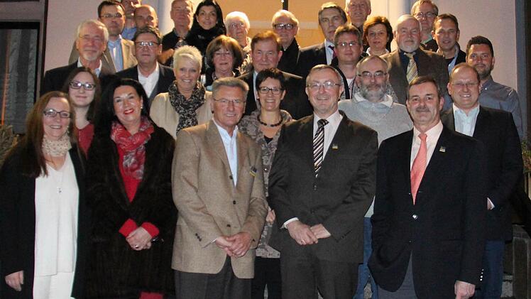 Die bei der Nominierungsversammlung anwesenden Kandidaten für den Stadtrat.