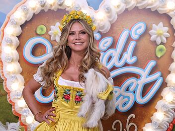 Heidi-Hysterie meets Wiesn-Wahnsinn: Heidi Klum machte ihren Wiesn-Warm-up, das "HeidiFest" (RTL) im M&uuml;nchner Hofbr&auml;uhaus, zum ekstatischen Aufgalopp.