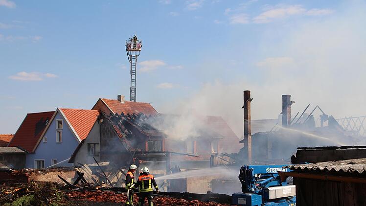 Mehrere Häuser wurden zum Raub der Flammen. Foto: Johannes Schlereth