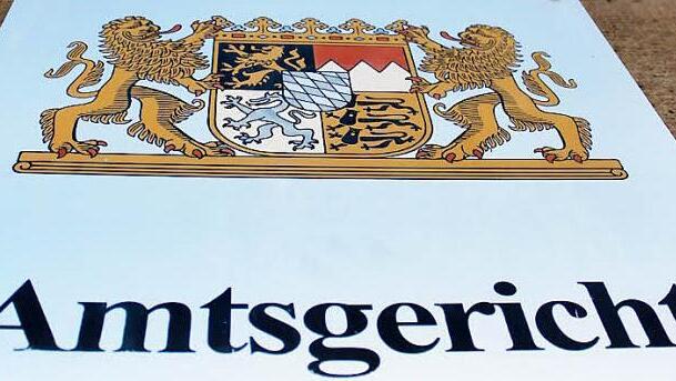 Im Kronacher Amtsgericht ging es gestern hoch her. Der Angeklagte wurde noch im Gerichtssaal abgeführt.