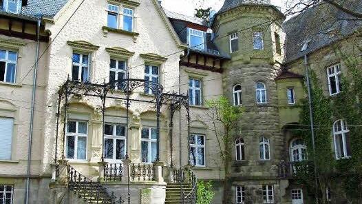 Das Theater Schloss Maßbach bietet Schulen auch für die nächste Spielzeit eine Zusammenarbeit an.  Foto: Archiv