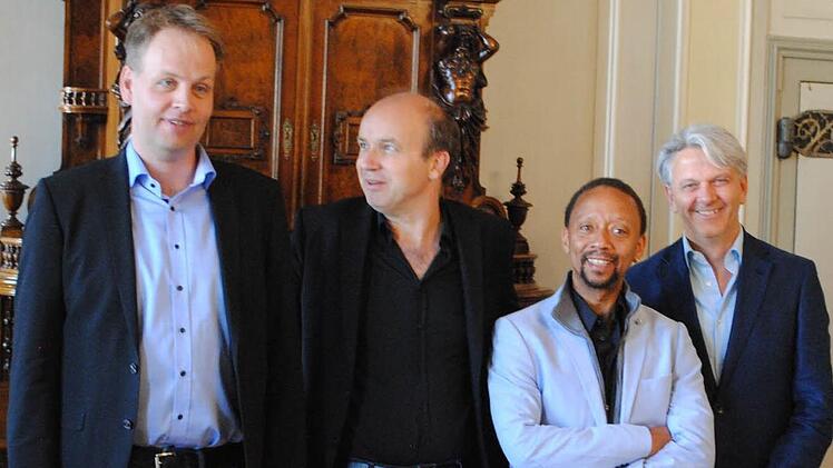 Sie zeichnen verantwortlich für das Landestheater, bis eine neue Intendanz die Führung übernimmt: Verwaltungsdirektor Fritz Frömming, Generalmusikdirektor Roland Kluttig, Ballettchef Mark McClain und Schauspieldirektor Matthias Straub.  Foto: Carolin Herrmann