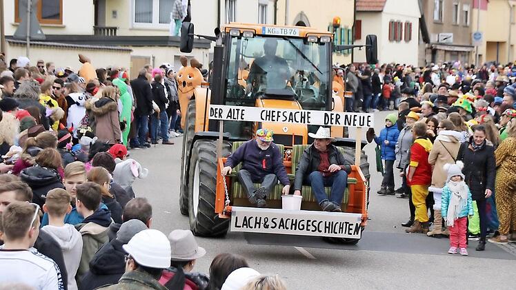 Werner Menegoni (links) ist von Gerhard Dietz als Vereinsringvorsitzer der abgel&ouml;st worden.  Fotos: Thomas Malz