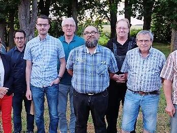 Die CSU Thundorf hat einen neuen Vorstand (von links): Philipp Bauernschubert, Judith Dekant, Moritz Dekant, Benedikt Seufert, Anton Bauernschubert, Hubert Back, Stefan Saal, Gerhard Heilmann, Siegfried Schmitt.