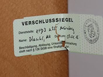 Das Zimmer, in dem sich der 87-Jährige seine Brandverletzungen zuzog, war am Montag noch versiegelt. Foto: Andreas Dorsch