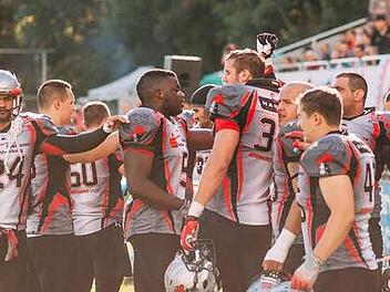 Neben klassischen Football-Teams unterhalten die Franken Knights im Nachwuchsbereich auch sogenannte Flag-Teams. Hier sind Körperkontakt und Verletzungsrisiko auf ein Minimum reduziert. Foto: Franken Knights
