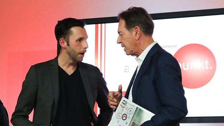 Marcus Wöhrl (links) und Michael Stoschek diskutierten auch noch nach dem Ende der Veranstaltung weiter.Barbara Herbst