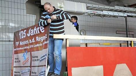 Das Feuerwehr-Jubiläum haben die "Montagsgullis" im Blick.