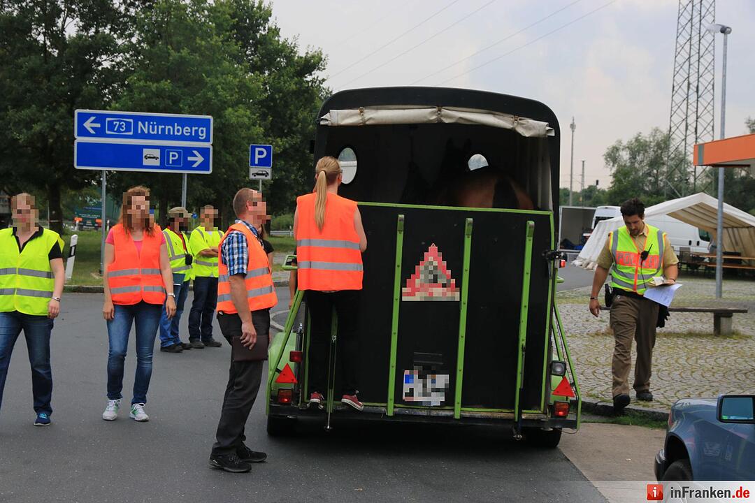 Polizeigroßkontrolle auf der A73 am Rastplatz Regnitztal
