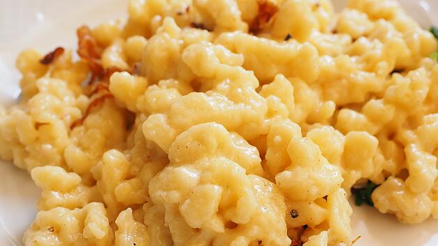 Plastikteile in Knöpfle-Spätzle