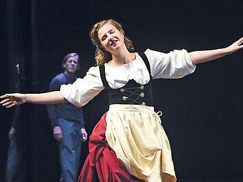 Anne Weise als Gretchen in "Faust 1 in 2" am E.T.A-Hoffmann-Theater Foto: E.T.A.-Hoffmann-Theater