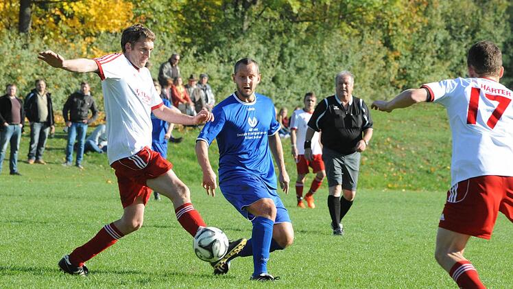 Blick auf das Spiel der Woche in Großwenkheim. Foto: Hopf