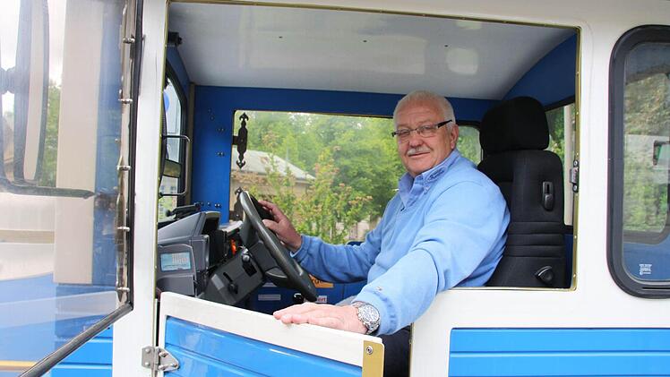 Betreiber Jürgen Kämmerer startet die Fahrten nur, wenn bis 14 Uhr mindestens acht Erwachsene Fahrkarten lösen.