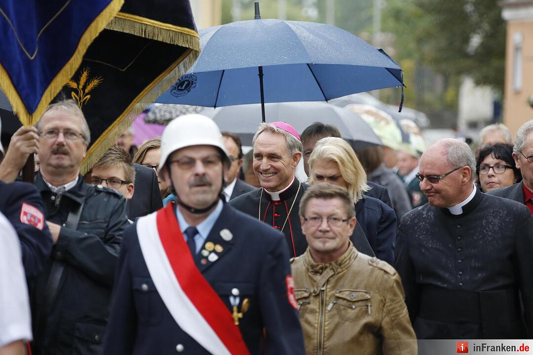 Herzlicher Empfang für Georg Gänswein in Höchstadt