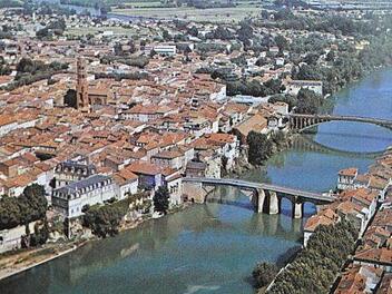 Blick auf Villeneuve-sur-Lot Repros: Dieter Seyfarth