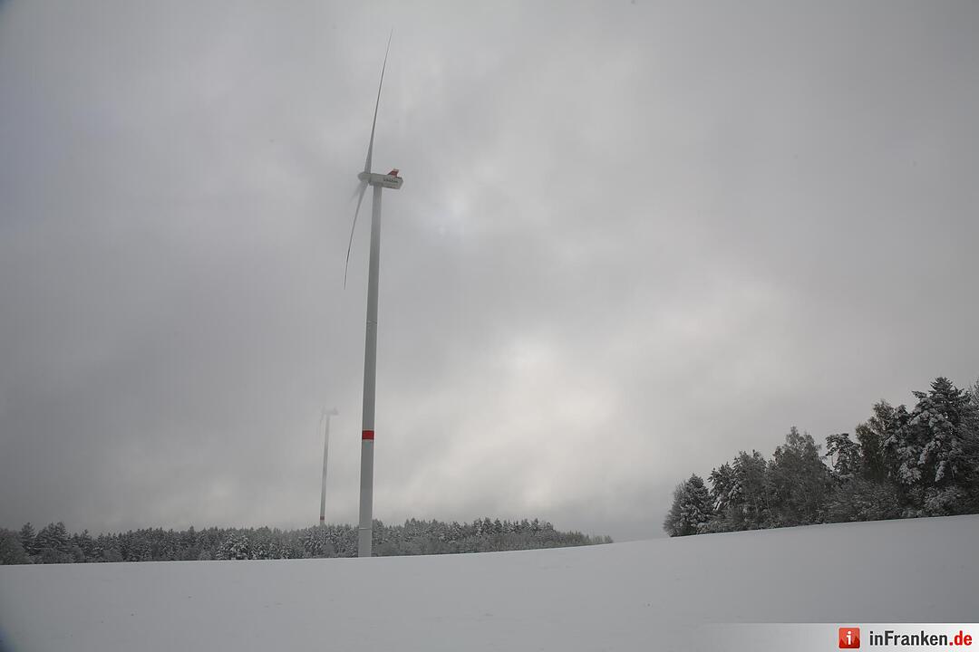 Schneechaos auf der A9 bei Bayreuth