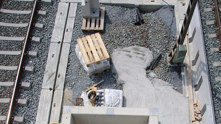 Bahnhof Untersteinach: Blick auf die Bauarbeiten. Foto: Jürgen Gärtner