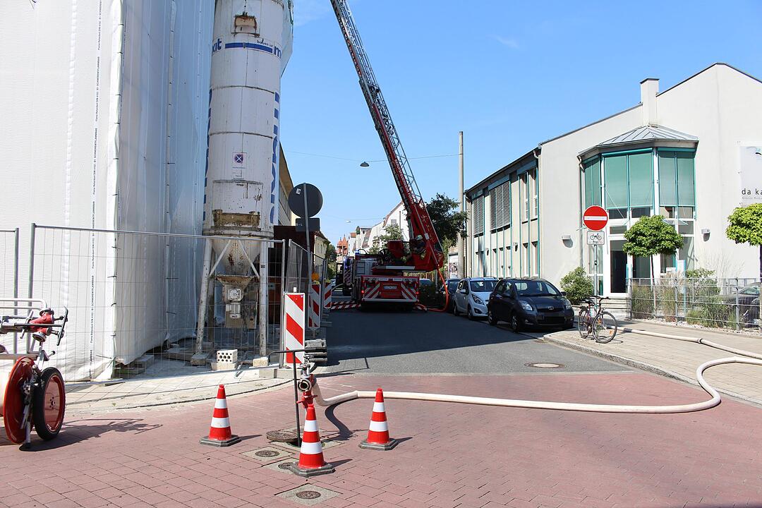 Fürth: Brand auf dem Dach des Landesamtes für Statistik
