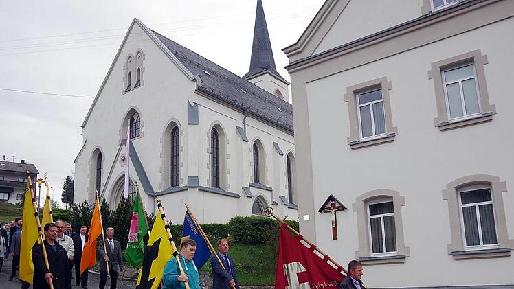 Am Festzug beteiligten sich zahlreiche KAB-Abordnungen.Heike Schülein