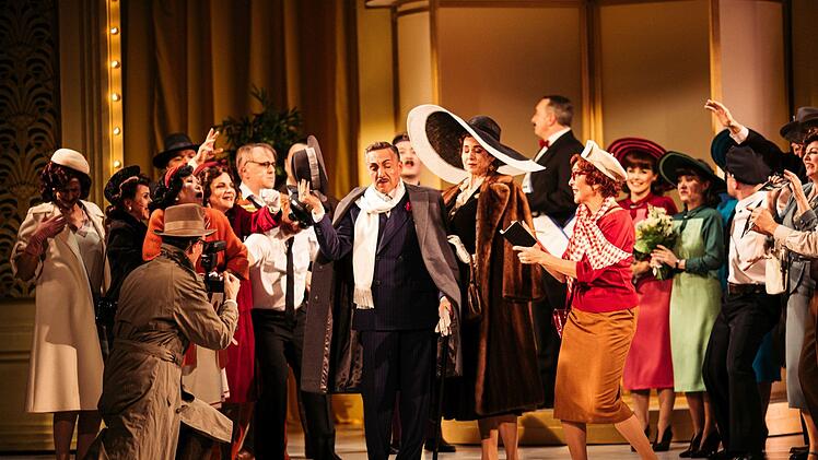 In der Inszenierung von Felix Seiler feierte das Musical "Otello darf nicht platzen" seine Coburger Erstaufführung am Landestheater.Foto: Sebastian Buff