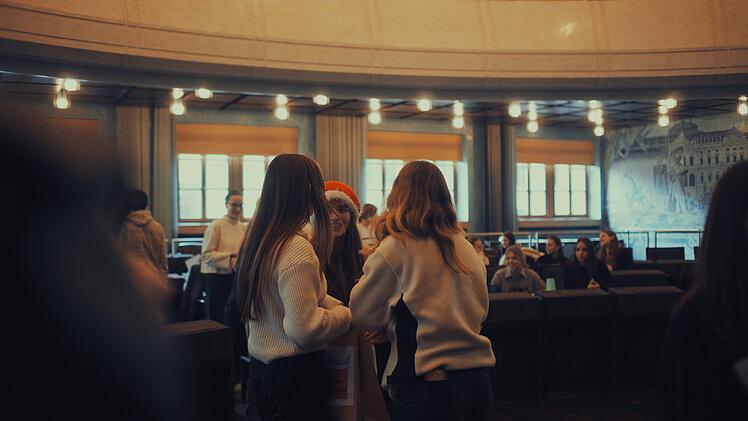 W&uuml;rzburg: Neue Sch&uuml;ler-Initiative setzt schul&uuml;bergreifende Aktionen um - Gemeinschaft st&auml;rken