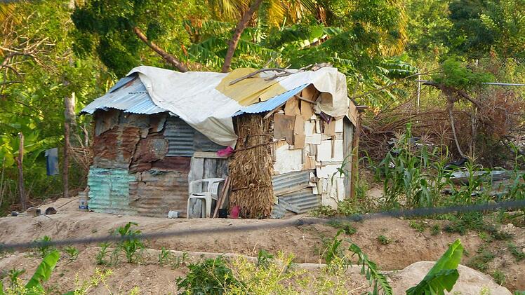 Erinnert an Onkel Toms Hütte. In Haiti hausen die Menschen in ärmlichsten Verhältnissen.