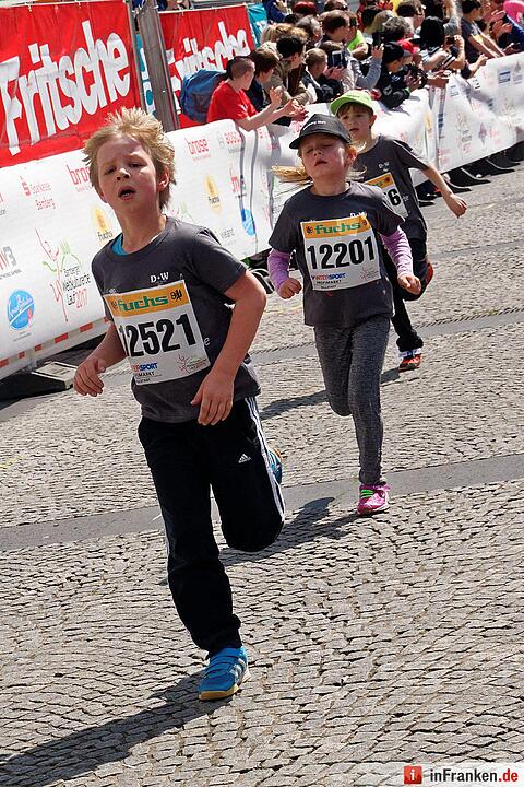 Weltkulturerbelauf 2017 in Bamberg: Der Zieleinlauf am Maxplatz